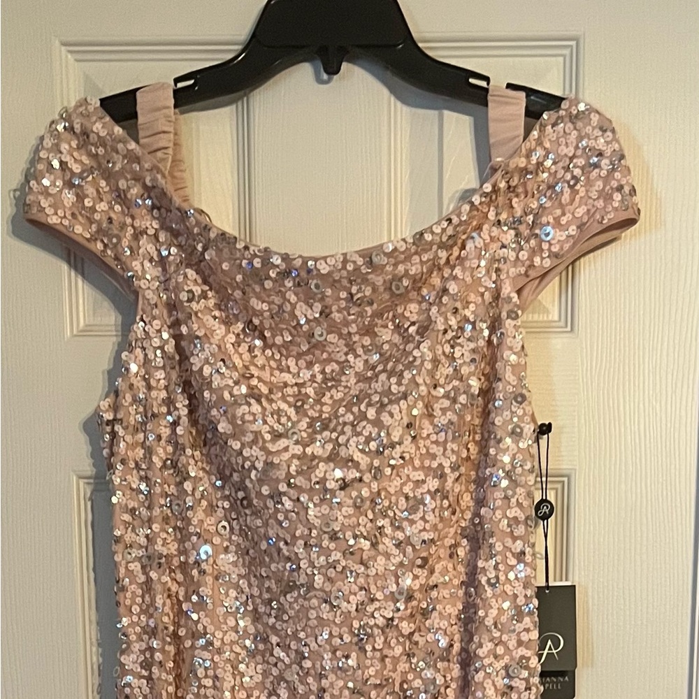 Adrianna Papell - Formal Evening Wear / Bridal Attire / Mother of the Bride